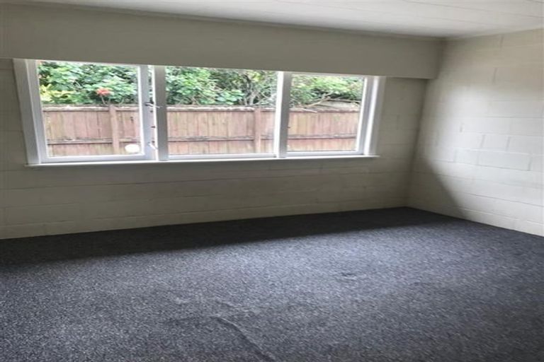 Photo of property in 2/23 Driver Road, Mangere East, Auckland, 2024