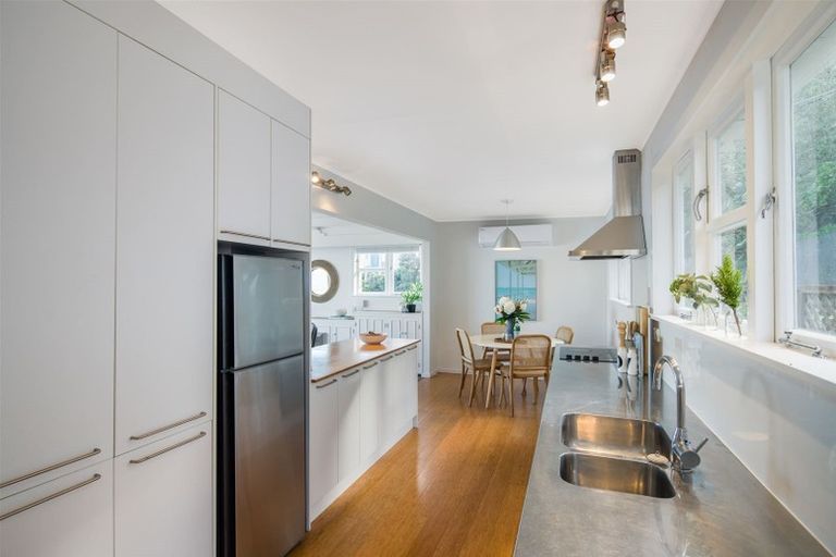 Photo of property in 55 High Street, Island Bay, Wellington, 6023