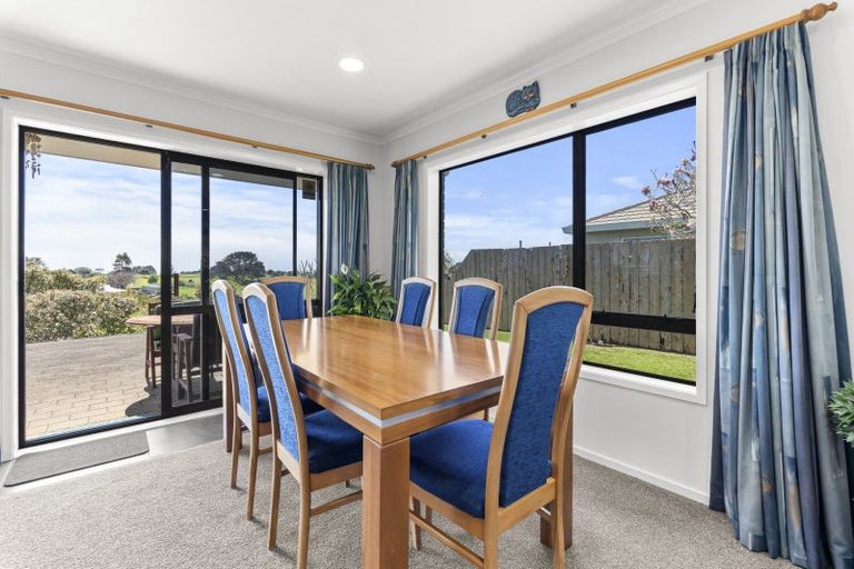 Photo of property in 9 Chatswood Grove, Fitzroy, New Plymouth, 4312