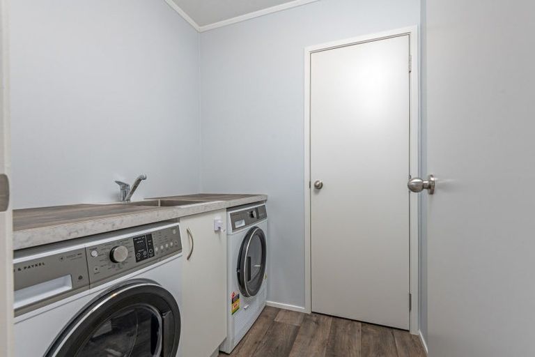 Photo of property in 4 John F Kennedy Drive, Milson, Palmerston North, 4414