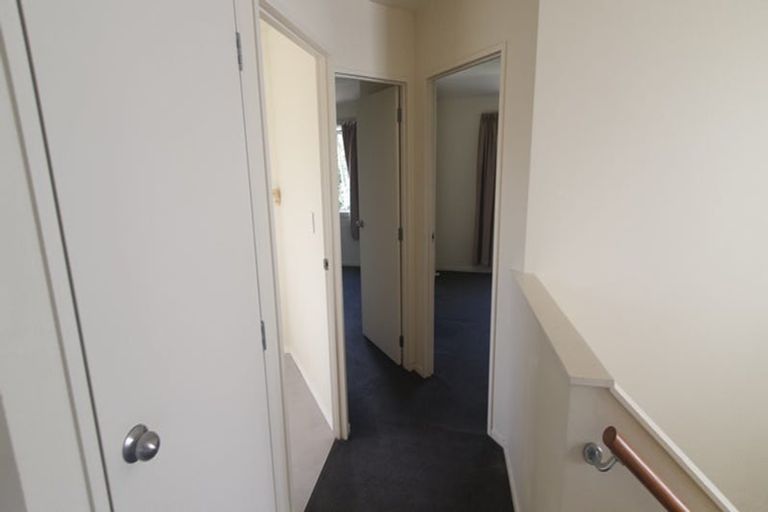 Photo of property in 7/20 Fields Parade, Oteha, Auckland, 0632