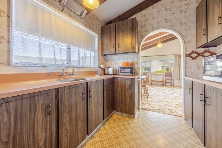 Photo of property in 2 Stiles Avenue, Waipukurau, 4200