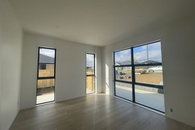 Photo of property in 12 Paul Way, Pokeno, 2402