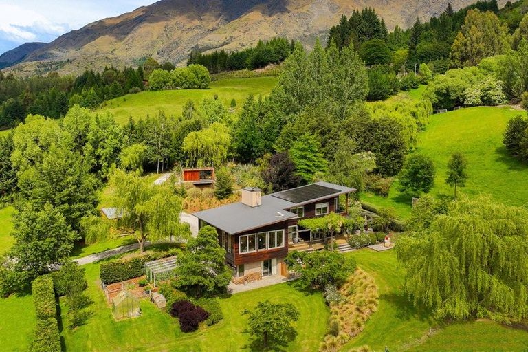 Photo of property in 17 Littles Road, Coronet Peak, Queenstown, 9371