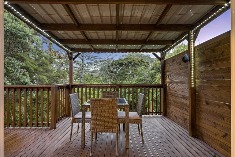 Photo of property in 12 Lowell Place, Massey, Auckland, 0614