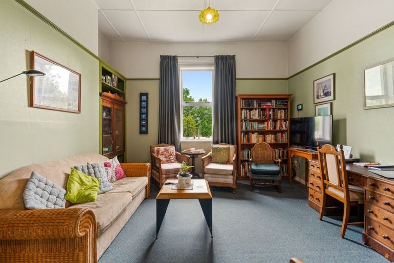 Photo of property in 21 Peel Street, Lawrence, 9532