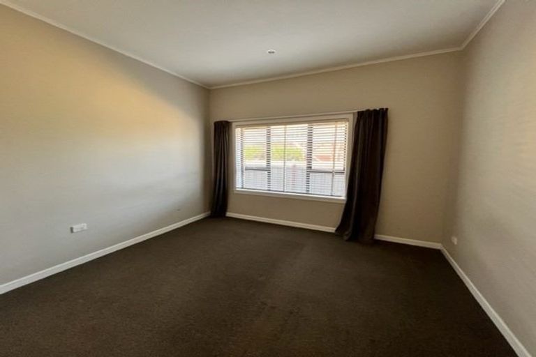 Photo of property in 25 Fairview Road, Papatoetoe, Auckland, 2025