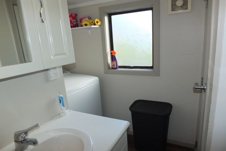 Photo of property in 12 Brown Terrace, Foxton Beach, Foxton, 4815