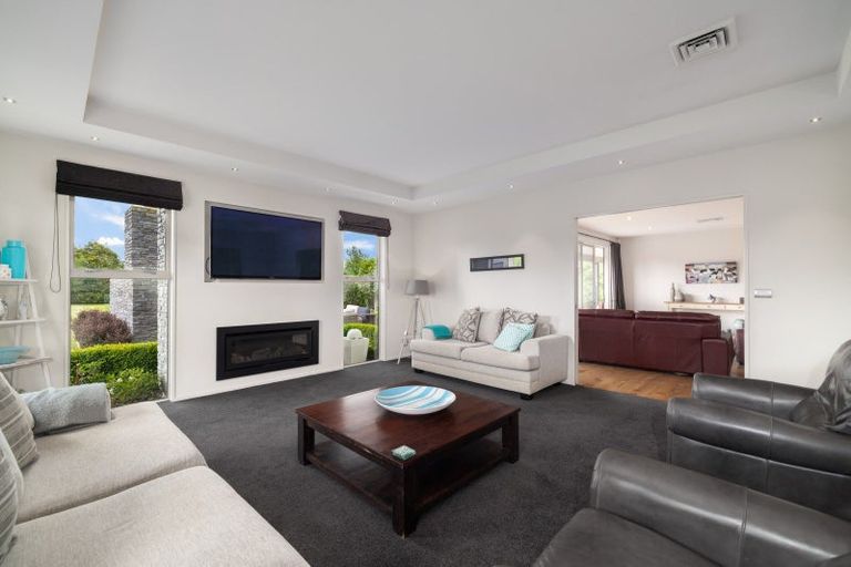 Photo of property in 48 Rossington Drive, West Melton, 7618