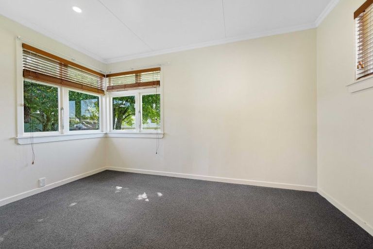 Photo of property in 4 Milson Line, Roslyn, Palmerston North, 4414