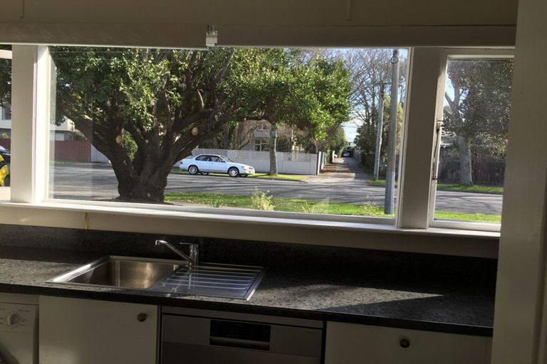 Photo of property in 62 Mathesons Road, Phillipstown, Christchurch, 8011