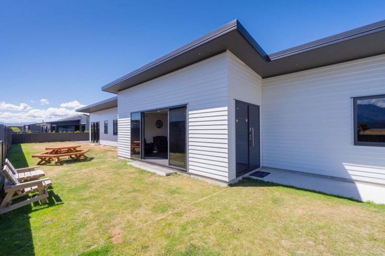 Photo of property in 6 Red Deer Place, Te Anau, 9600