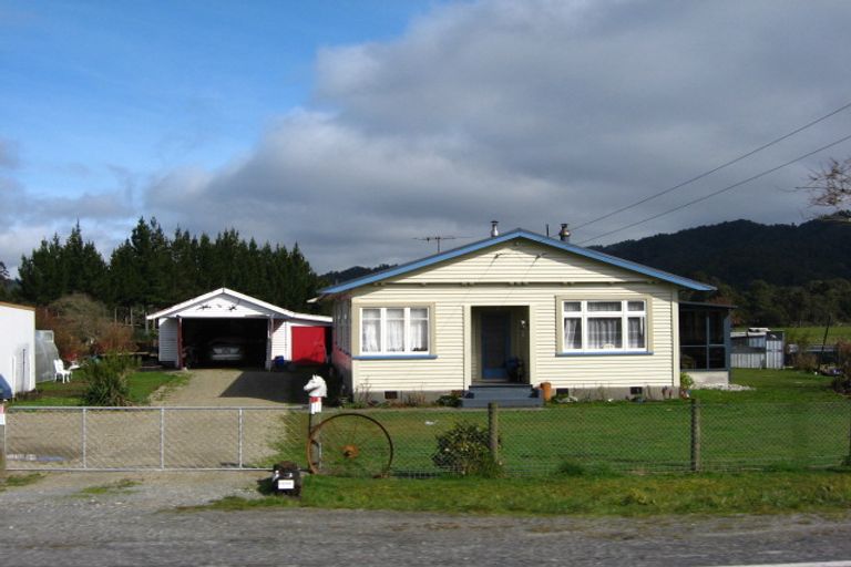 Photo of property in 26 Buller Road, Reefton, 7830