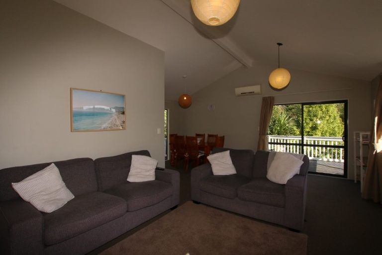 Photo of property in 2/29 Beaudine Avenue, Glenfield, Auckland, 0629
