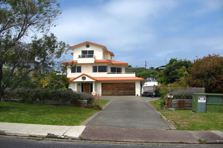 Photo of property in 87 Pacific Parade, Army Bay, Whangaparaoa, 0930