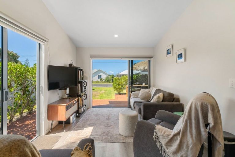 Photo of property in 209 Kiwi Road, Whangamata, 3620