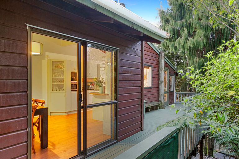 Photo of property in 7 Selwyn Avenue, Glen Eden, Auckland, 0602