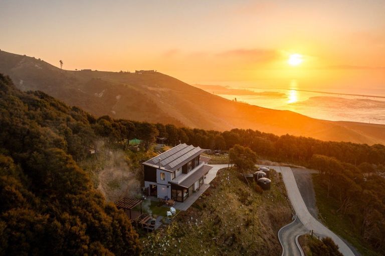 Photo of property in 65 Farleigh Street, Atawhai, Nelson, 7010