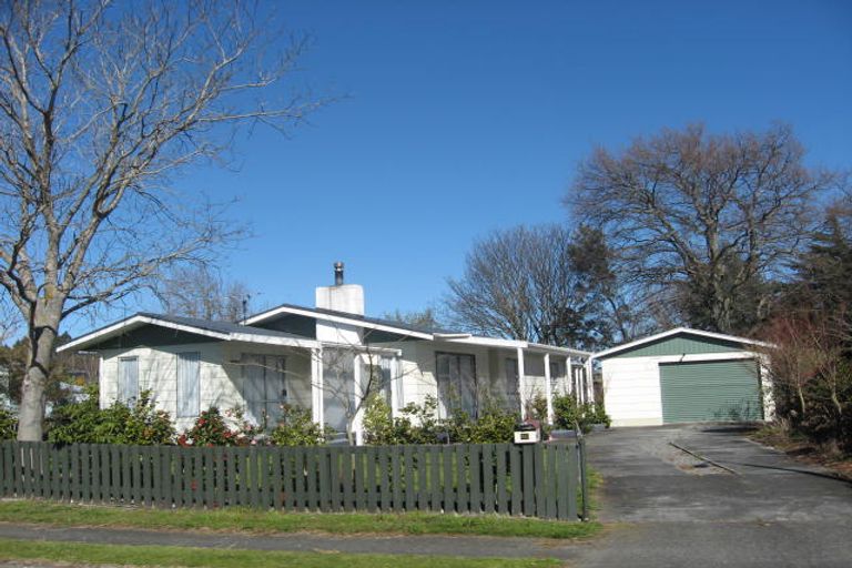 Photo of property in 20 Hornsby Street, Carterton, 5713