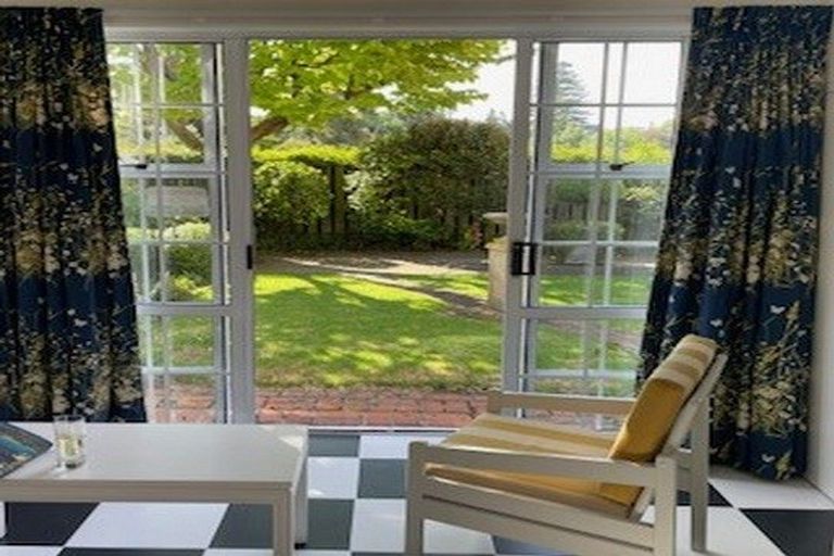 Photo of property in 84 Parkes Avenue, Saint Johns Hill, Whanganui, 4501