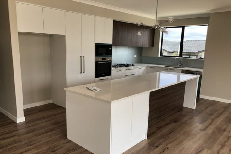 Photo of property in 63 Harvest Avenue, Orewa, 0931