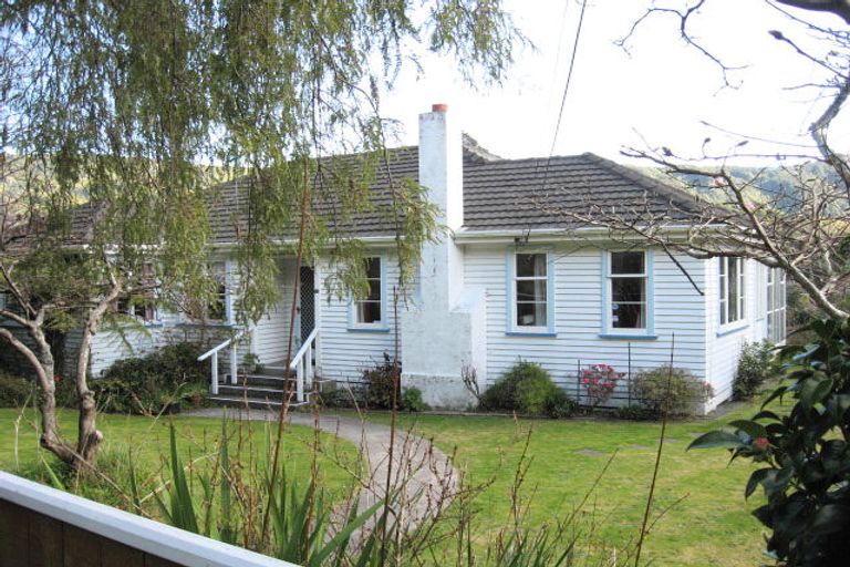 Photo of property in 20 Coast Road, Wainuiomata, Lower Hutt, 5014