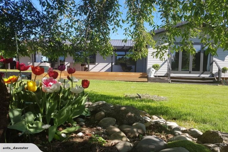 Photo of property in 327 Thwaites Road, Hororata, Darfield, 7572