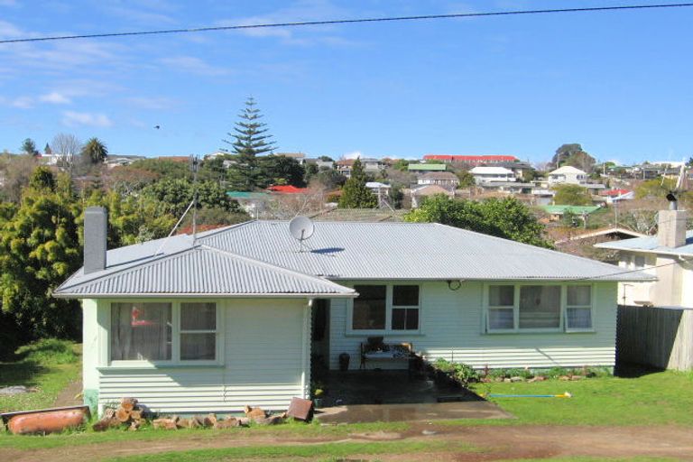 Photo of property in 21 Kingswood Road, Brookfield, Tauranga, 3110