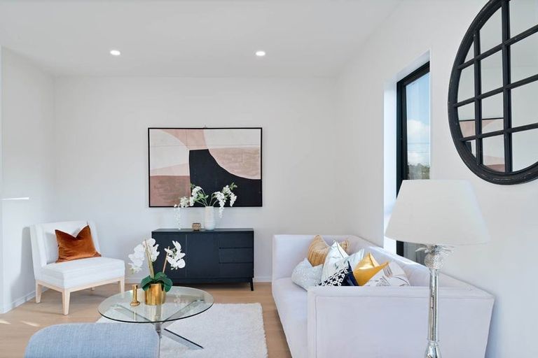 Photo of property in 64a Triangle Road, Massey, Auckland, 0614