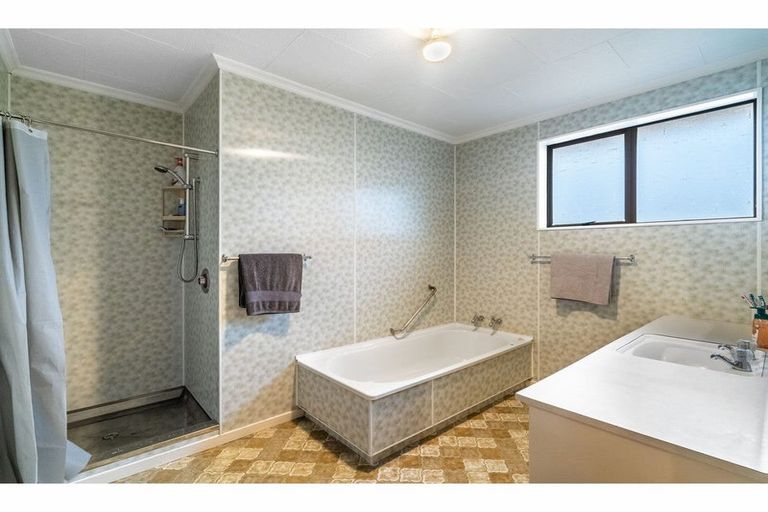 Photo of property in 38 Kirkoswald Street, Wallacetown, 9816