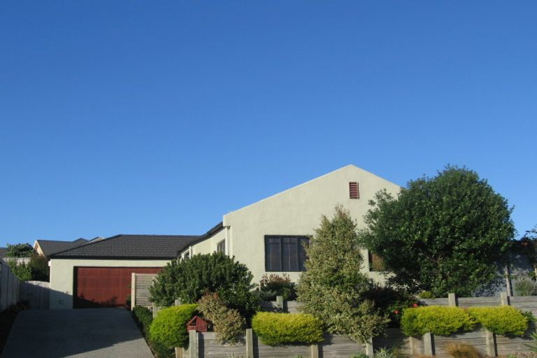Photo of property in 107 Realm Drive, Paraparaumu, 5032