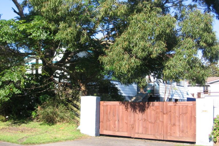Photo of property in 4 Kellett Road, Ranui, Auckland, 0612