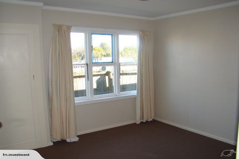 Photo of property in 214 Wainoni Road, Avondale, Christchurch, 8061