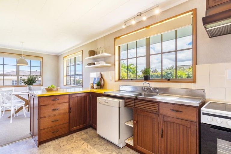 Photo of property in 11 Battersea Place, Richmond Heights, Taupo, 3330