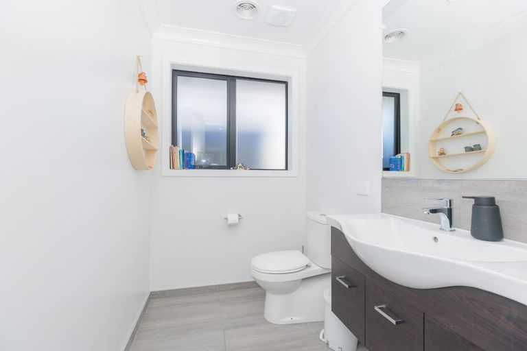 Photo of property in 126 Melksham Drive, Churton Park, Wellington, 6037