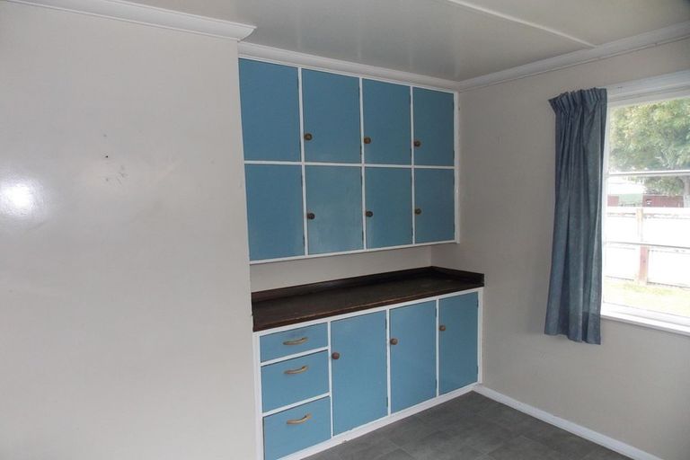 Photo of property in 660 Featherston Street, Roslyn, Palmerston North, 4414