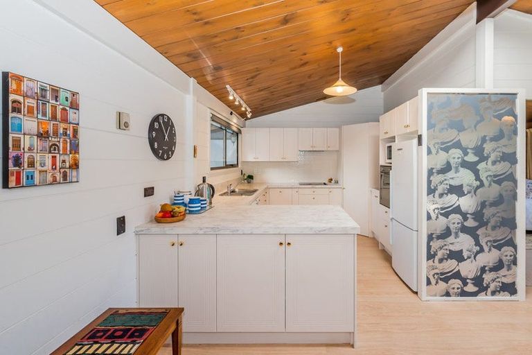 Photo of property in 29 Nimmo Avenue, Waikanae, 5036