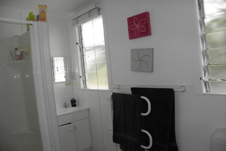 Photo of property in 1/4 Sydney Street, Hauraki, Auckland, 0622