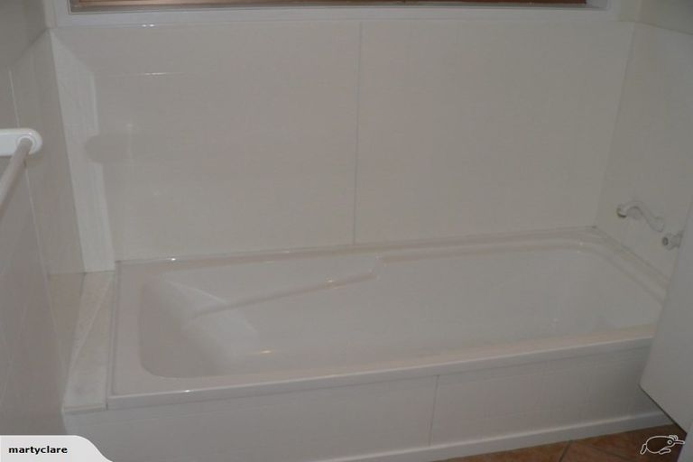 Photo of property in 132 Totara Drive, Pukete, Hamilton, 3200