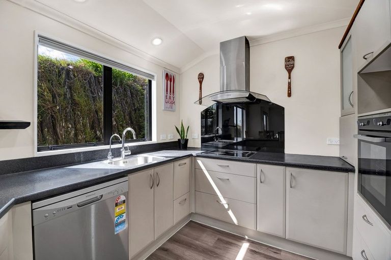 Photo of property in 81a Oranga Street, Westown, New Plymouth, 4310