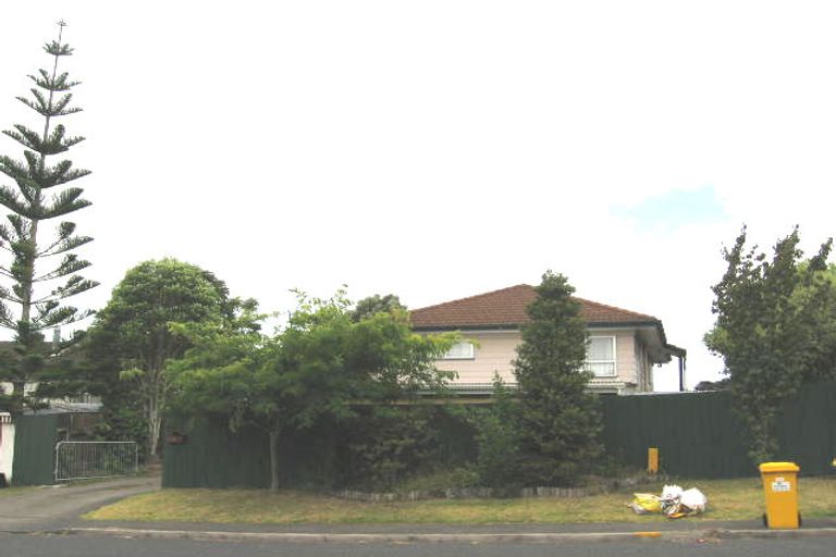 Photo of property in 65 Lynn Road, Bayview, Auckland, 0629
