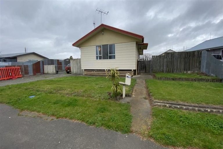 Photo of property in 353 Flaxmere Avenue, Flaxmere, Hastings, 4120