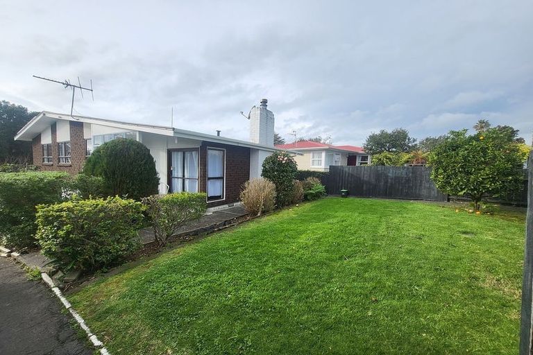Photo of property in 18 Mclean Avenue, Papatoetoe, Auckland, 2025