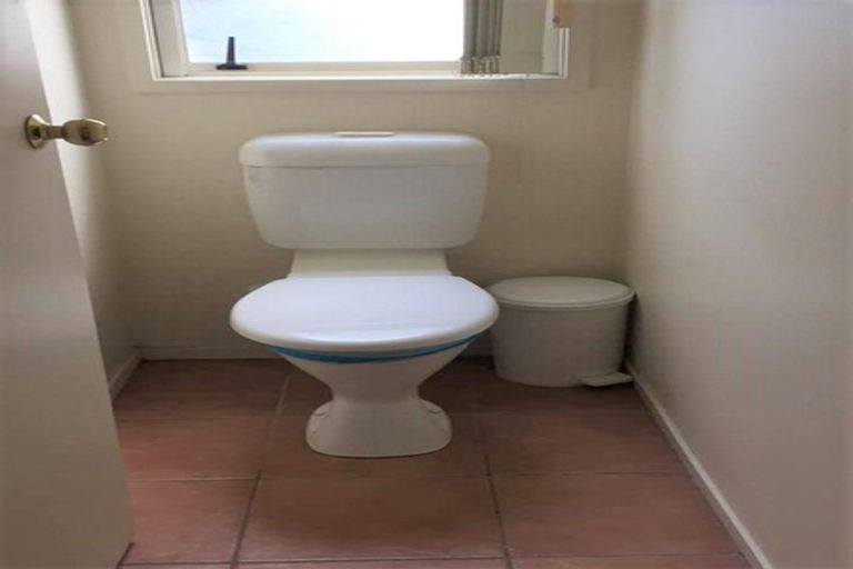 Photo of property in 3/242 Pakuranga Road, Pakuranga Heights, Auckland, 2010