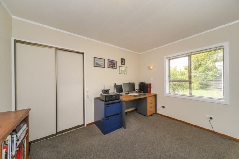 Photo of property in 76 Long Melford Road, Awapuni, Palmerston North, 4412