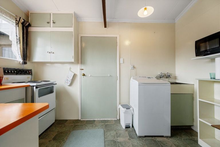 Photo of property in 32 Black Peak Road, Omarama, 9412