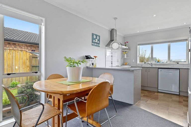 Photo of property in 5 Shrule Place, Huntington, Hamilton, 3210