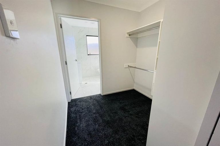 Photo of property in 715a Massey Road, Mangere, Auckland, 2022