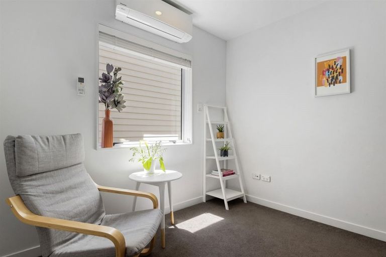 Photo of property in 2c Zion Road, Birkenhead, Auckland, 0626