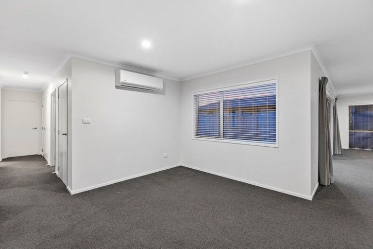 Photo of property in 21 Ponga Place, Papamoa Beach, Papamoa, 3118